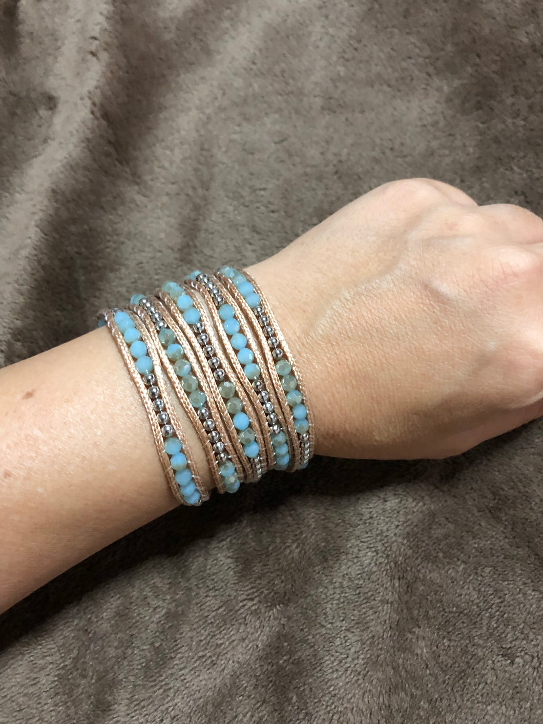 W5-220 Milky Blue Crystal Beads 5 rounds wrap Bracelet